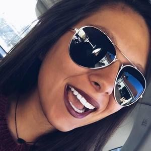 Meet your Posher, Caroline